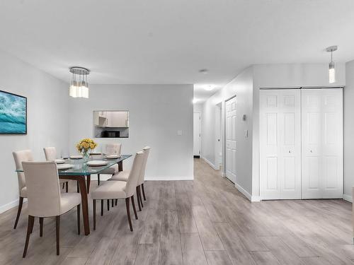 203 10138 116 Street, Edmonton, AB - Indoor Photo Showing Dining Room