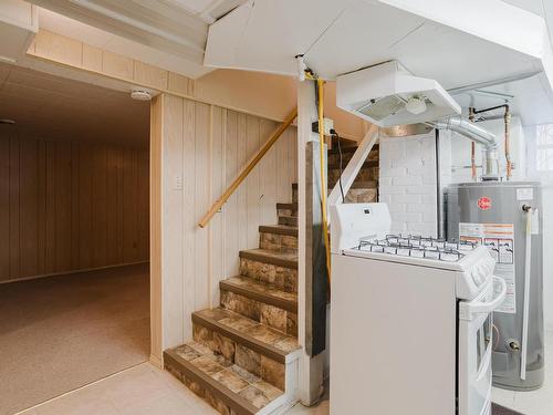 Edmonton, AB - Indoor Photo Showing Laundry Room