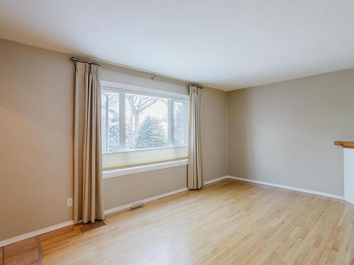 Edmonton, AB - Indoor Photo Showing Other Room