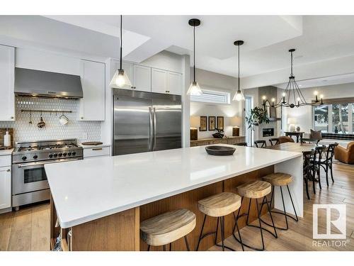 10335 139 Street, Edmonton, AB - Indoor Photo Showing Kitchen With Upgraded Kitchen