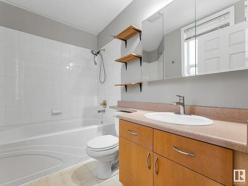 303 8108 109 Street, Edmonton, AB - Indoor Photo Showing Bathroom