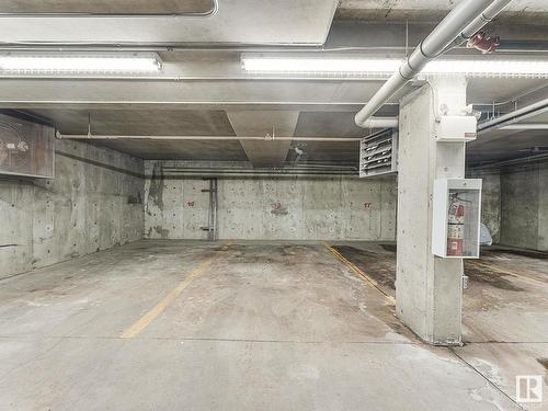 303 8108 109 Street, Edmonton, AB - Indoor Photo Showing Garage