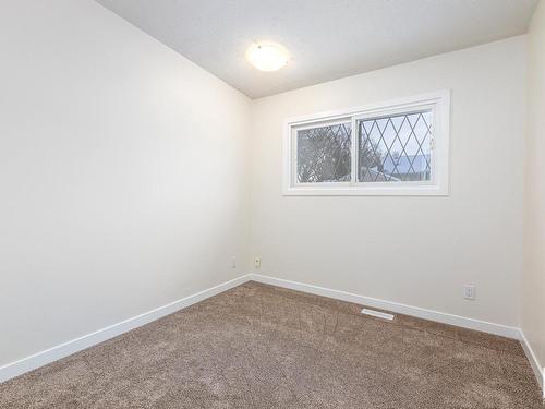 11860 58 Street, Edmonton, AB - Indoor Photo Showing Other Room