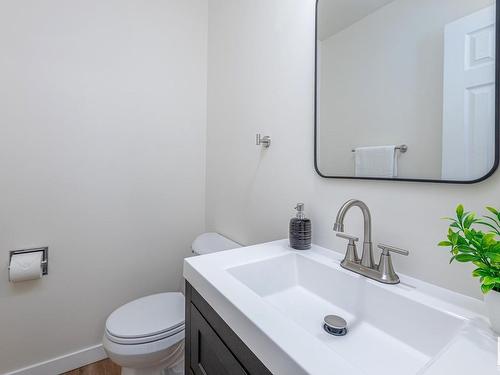 11860 58 Street, Edmonton, AB - Indoor Photo Showing Bathroom