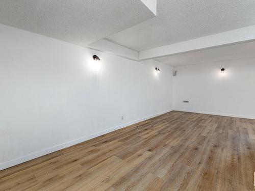 11860 58 Street, Edmonton, AB - Indoor Photo Showing Other Room