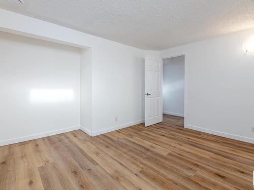 11860 58 Street, Edmonton, AB - Indoor Photo Showing Other Room