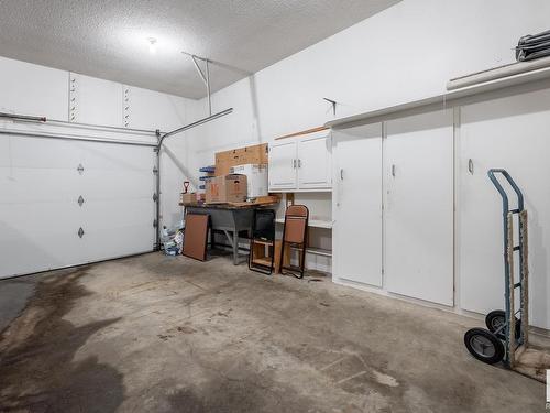 11036 10 Avenue, Edmonton, AB - Indoor Photo Showing Garage