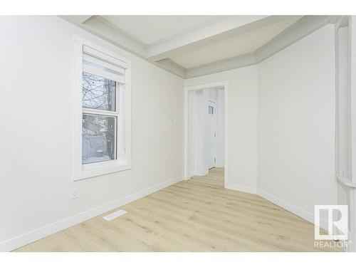 9937 88 Avenue, Edmonton, AB - Indoor Photo Showing Other Room