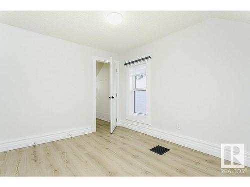 9937 88 Avenue, Edmonton, AB - Indoor Photo Showing Other Room