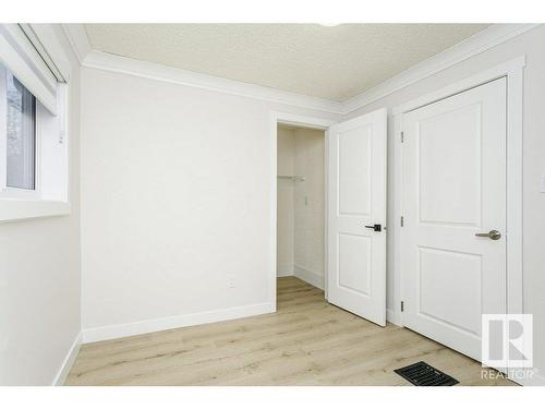 9937 88 Avenue, Edmonton, AB - Indoor Photo Showing Other Room