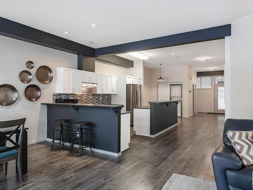 306 9804 101 Street, Edmonton, AB - Indoor Photo Showing Kitchen