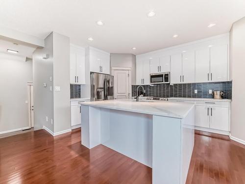 203 Caldwell Way, Edmonton, AB - Indoor Photo Showing Kitchen With Upgraded Kitchen