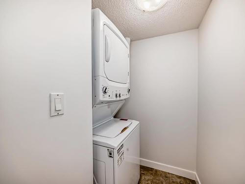 32 13825 155 Avenue, Edmonton, AB - Indoor Photo Showing Laundry Room