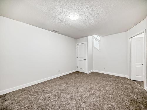 32 13825 155 Avenue, Edmonton, AB - Indoor Photo Showing Other Room