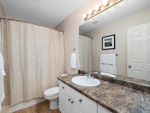 126 Brintnell Boulevard, Edmonton, AB - Indoor Photo Showing Bathroom