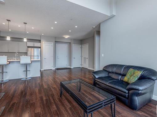 409 5029 Edgemont Boulevard, Edmonton, AB - Indoor Photo Showing Living Room