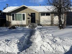 8806 168 Street  Edmonton, AB T5R 2V5