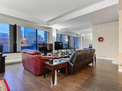 Edmonton, AB - Indoor Photo Showing Living Room