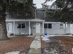 33 1411 MILL WOODS E  Edmonton, AB T6L 4T3