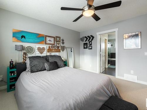 8611 Summerside Grande Boulevard, Edmonton, AB - Indoor Photo Showing Bedroom