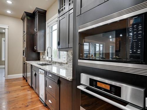 3126 Watson Green, Edmonton, AB - Indoor Photo Showing Kitchen