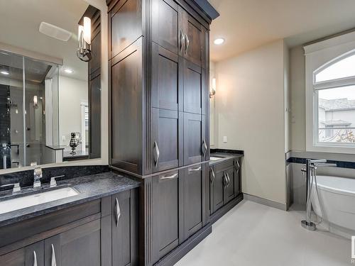 3126 Watson Green, Edmonton, AB - Indoor Photo Showing Bathroom