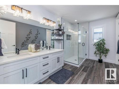 4 Hull Wynd, Spruce Grove, AB - Indoor Photo Showing Bathroom