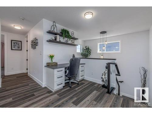 4 Hull Wynd, Spruce Grove, AB - Indoor