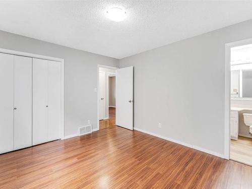 6416 11 Avenue, Edmonton, AB - Indoor Photo Showing Other Room