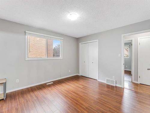 6416 11 Avenue, Edmonton, AB - Indoor Photo Showing Other Room