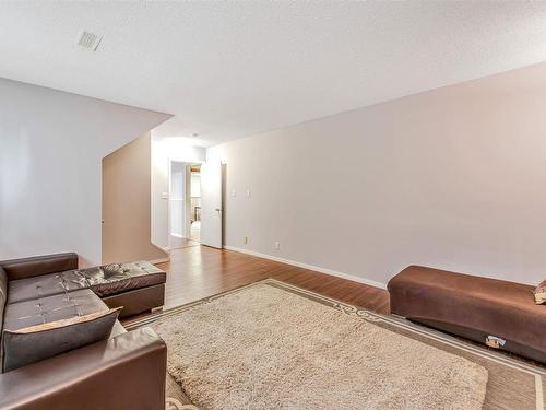 6416 11 Avenue, Edmonton, AB - Indoor Photo Showing Other Room