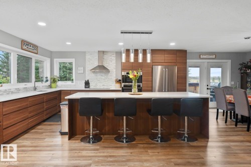 63320 Rge Rd 454, Rural Bonnyville M.D., AB - Indoor Photo Showing Kitchen With Upgraded Kitchen