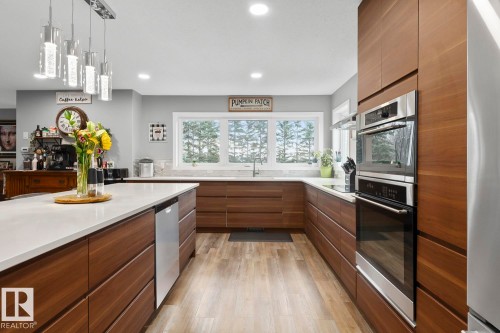 63320 Rge Rd 454, Rural Bonnyville M.D., AB - Indoor Photo Showing Kitchen