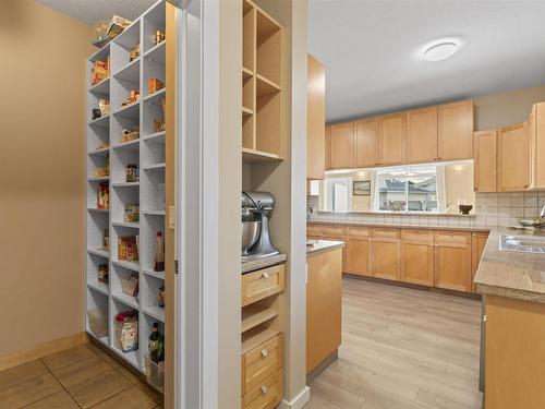 15720 93 Street, Edmonton, AB - Indoor Photo Showing Kitchen