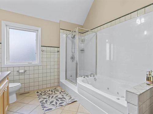 15720 93 Street, Edmonton, AB - Indoor Photo Showing Bathroom