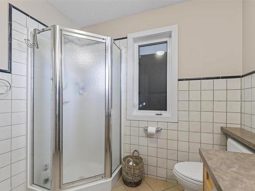 15720 93 Street, Edmonton, AB - Indoor Photo Showing Bathroom