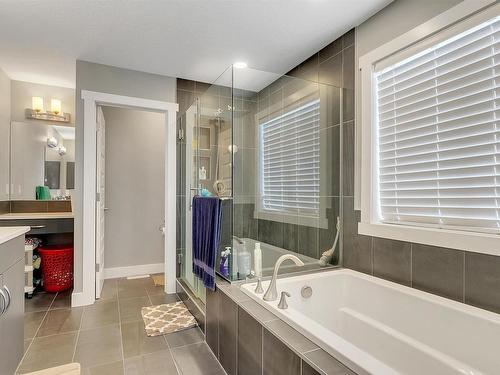 3578 Cherry Landing, Edmonton, AB - Indoor Photo Showing Bathroom