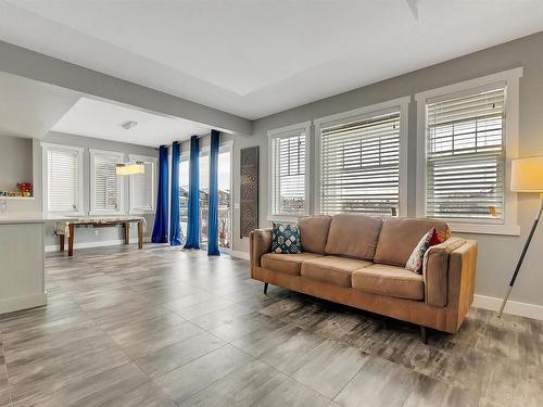 3578 Cherry Landing, Edmonton, AB - Indoor Photo Showing Living Room