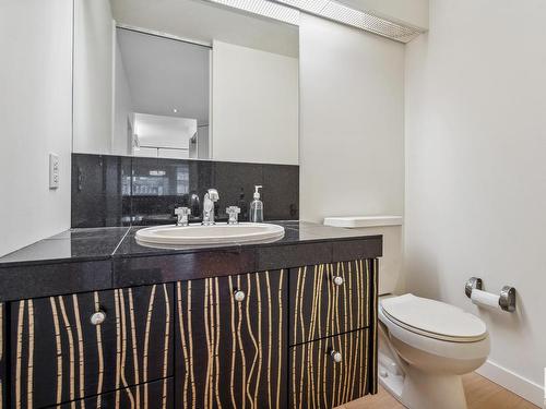 8771 Strathearn Drive, Edmonton, AB - Indoor Photo Showing Bathroom