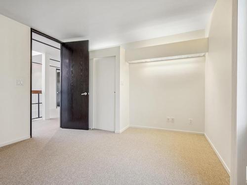 8771 Strathearn Drive, Edmonton, AB - Indoor Photo Showing Other Room