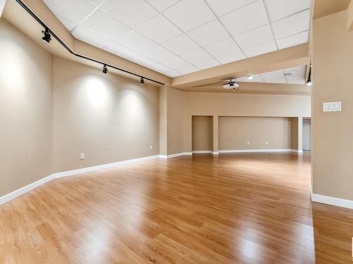 8771 Strathearn Drive, Edmonton, AB - Indoor Photo Showing Other Room