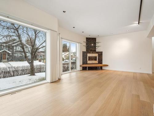 8771 Strathearn Drive, Edmonton, AB - Indoor Photo Showing Living Room