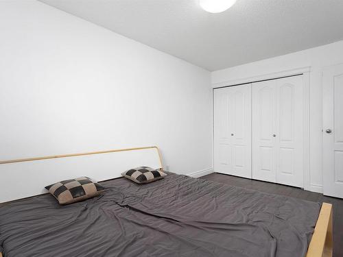 101 10520 80 Avenue, Edmonton, AB - Indoor Photo Showing Bedroom