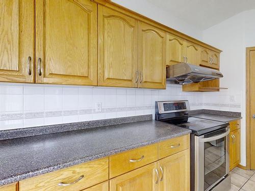 3516 29 Street, Edmonton, AB - Indoor Photo Showing Kitchen