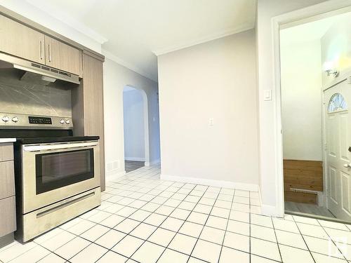 12427 96 Street, Edmonton, AB - Indoor Photo Showing Kitchen