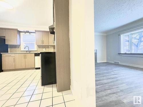 12427 96 Street, Edmonton, AB - Indoor Photo Showing Kitchen