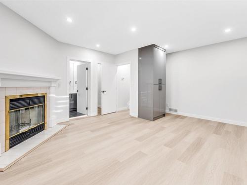 525 Jellett Way, Edmonton, AB - Indoor With Fireplace