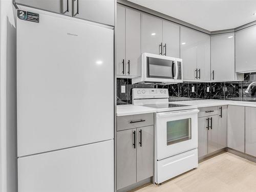 525 Jellett Way, Edmonton, AB - Indoor Photo Showing Kitchen