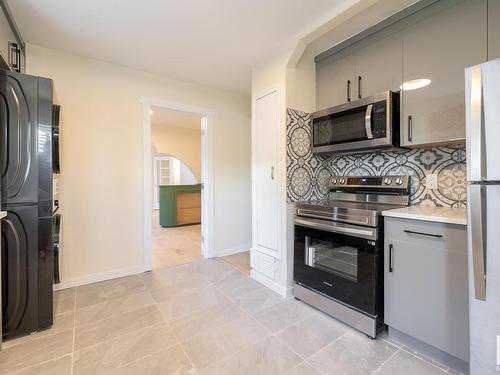 10819 92 Street, Edmonton, AB - Indoor Photo Showing Kitchen