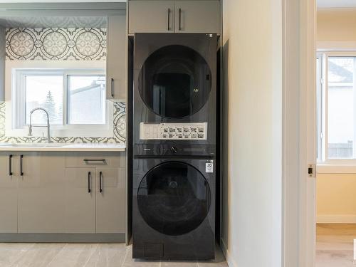 10819 92 Street, Edmonton, AB - Indoor Photo Showing Laundry Room